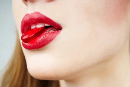 How to get pink lips naturally at home instantly